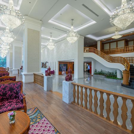 The Empress Premier Chiang Mai - Sha Extra Plus Exteriér fotografie Lobby