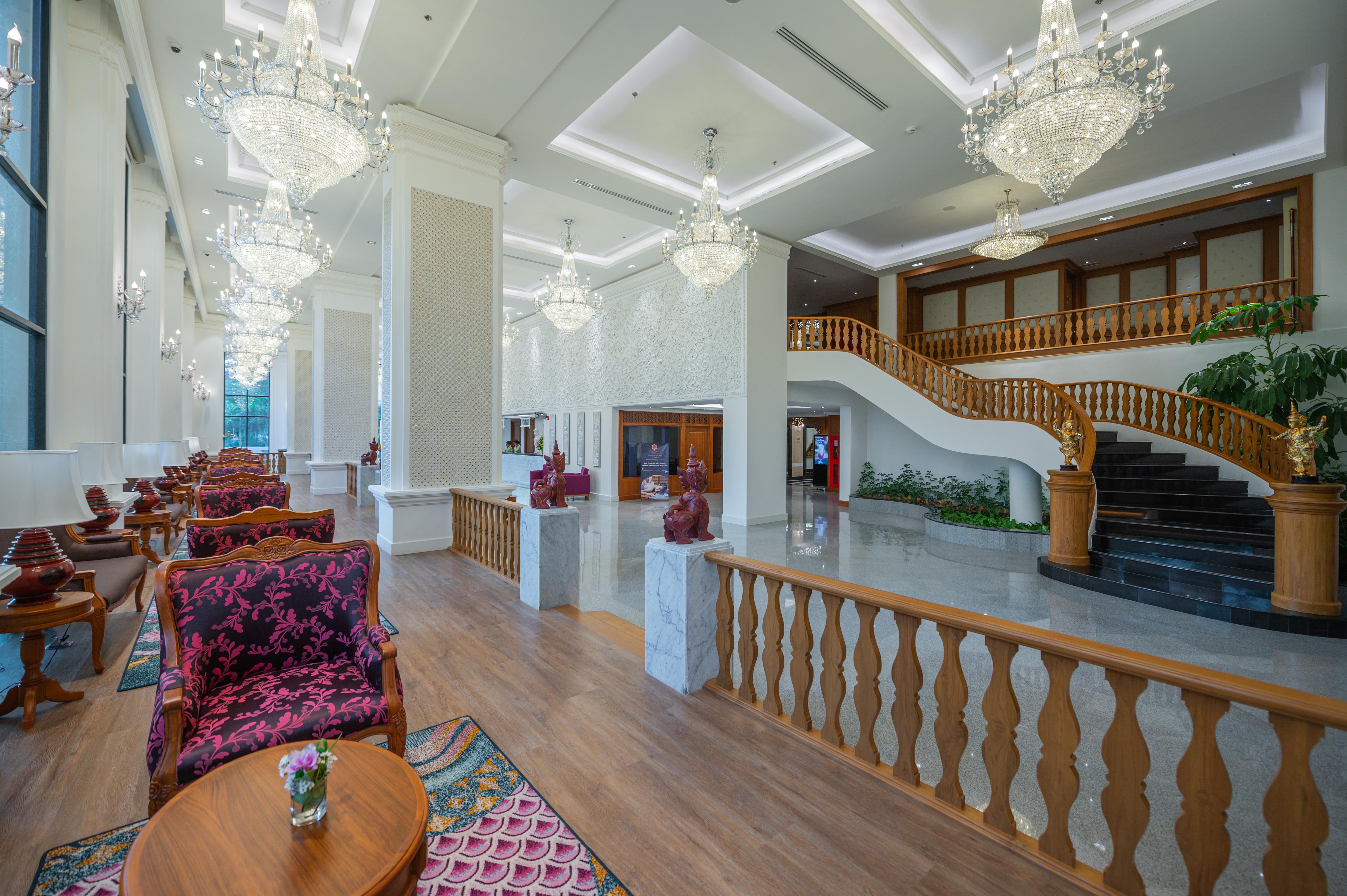The Empress Premier Chiang Mai - Sha Extra Plus Exteriér fotografie Lobby