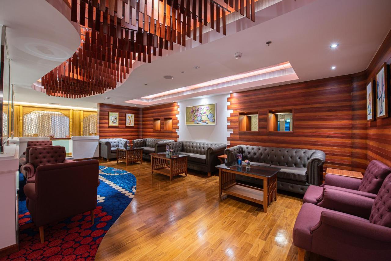 The Empress Premier Chiang Mai - Sha Extra Plus Exteriér fotografie The lounge at the airport