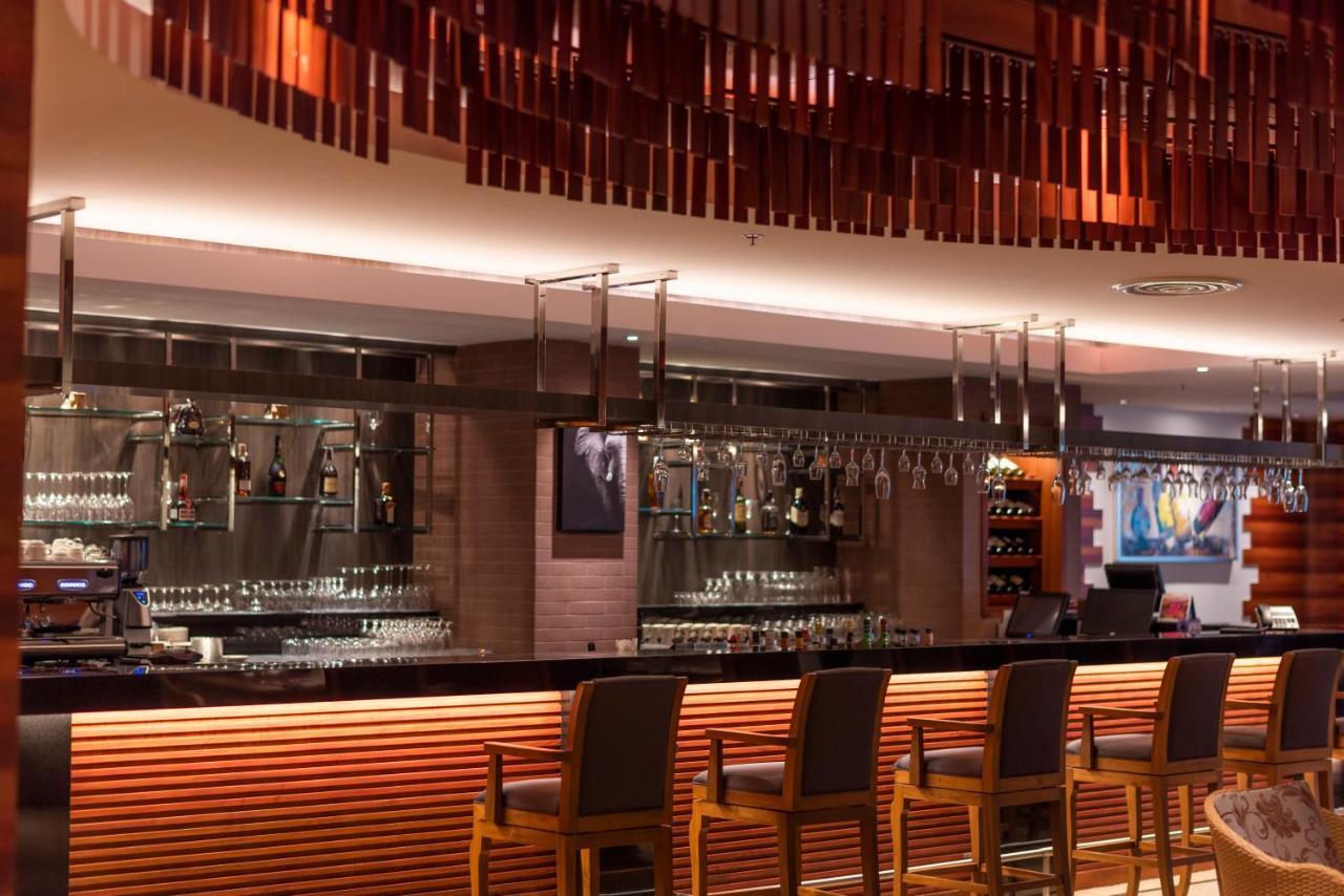 The Empress Premier Chiang Mai - Sha Extra Plus Exteriér fotografie The bar at the lobby